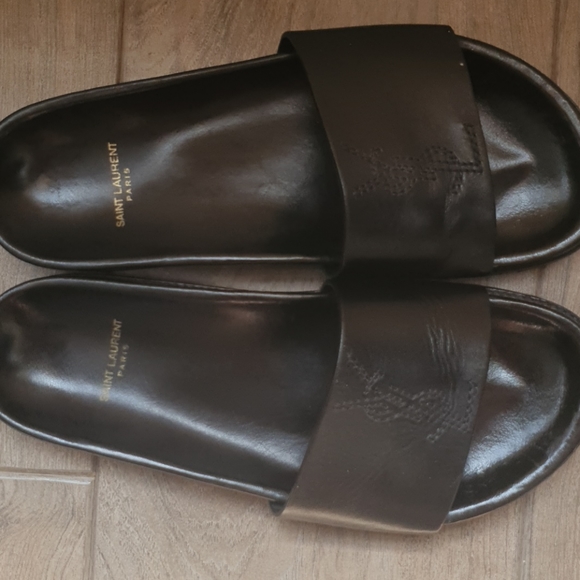 Saint Laurent slides, euro 37.5- 38 size, 7.5-8 us - Picture 5 of 9